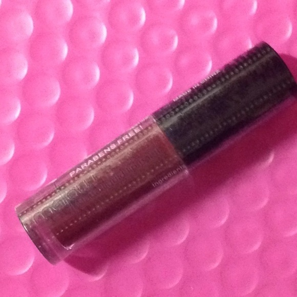 New Mellow Matte Liquid Lip Paint - Picture 1 of 1